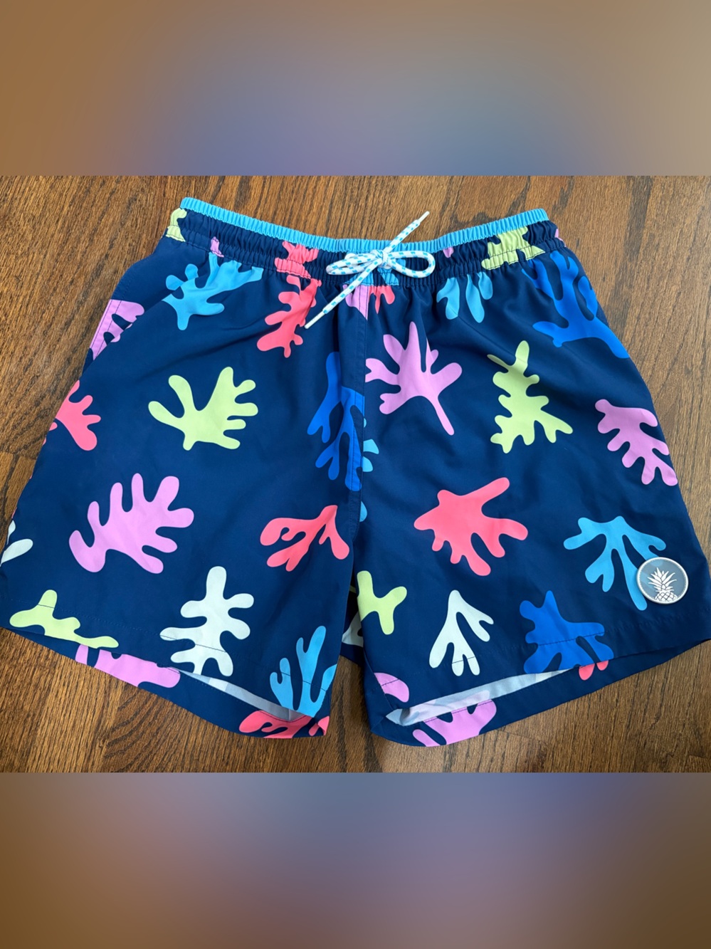 Chubbies Men’s Swim Trunks w/Brief Liner
Size - Large